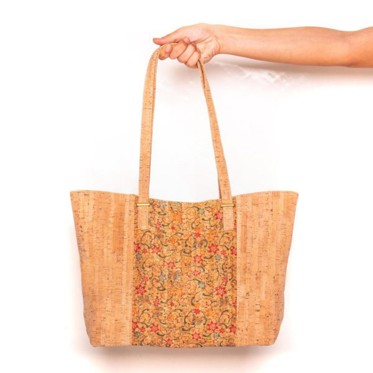 Naramna ženska torbica z vzorci